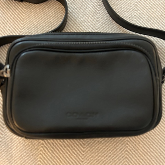 Coach black crossbody - Picture 2 of 8